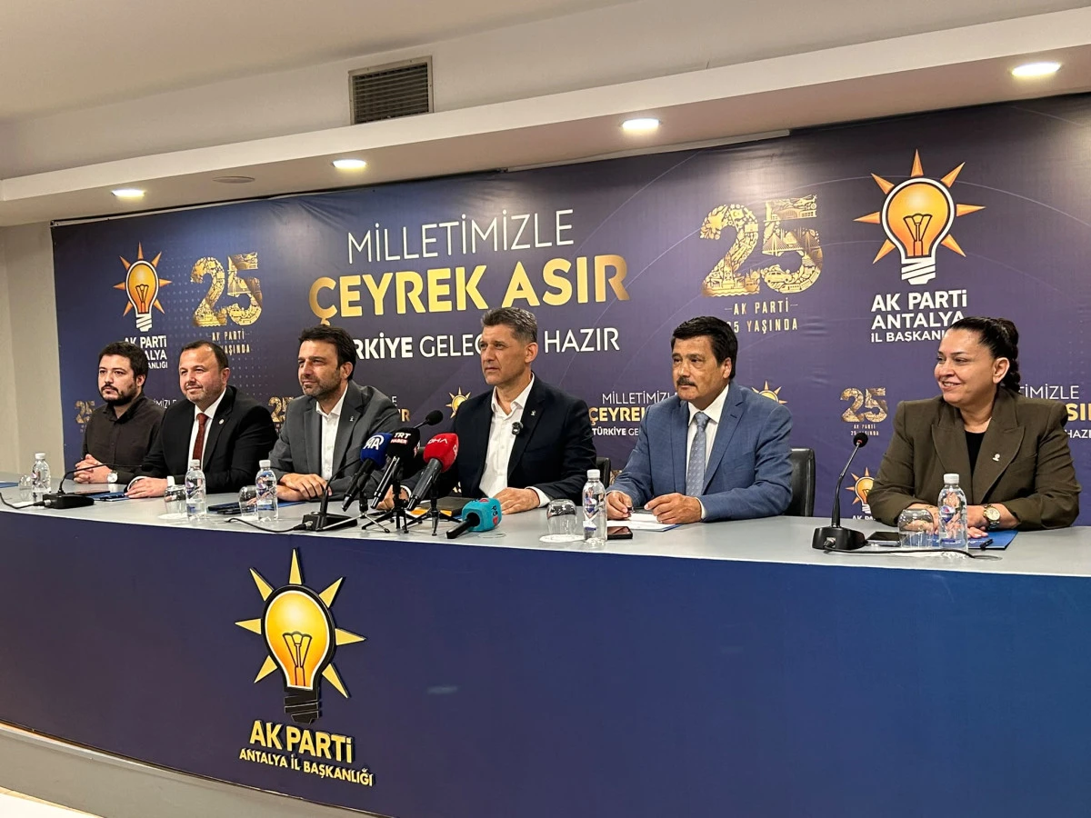 AK Parti Antalya İl Başkanı &Ccedil;etin: B&uuml;y&uuml;kşehir vizyondan yoksun!