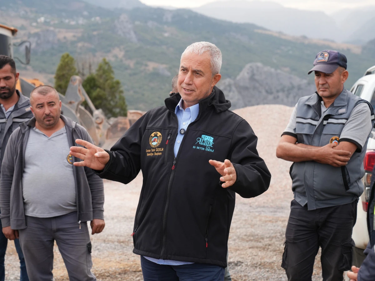 Alanya&rsquo;da 25 kilometrelik asfalt! Kırsalda yollar yenileniyor