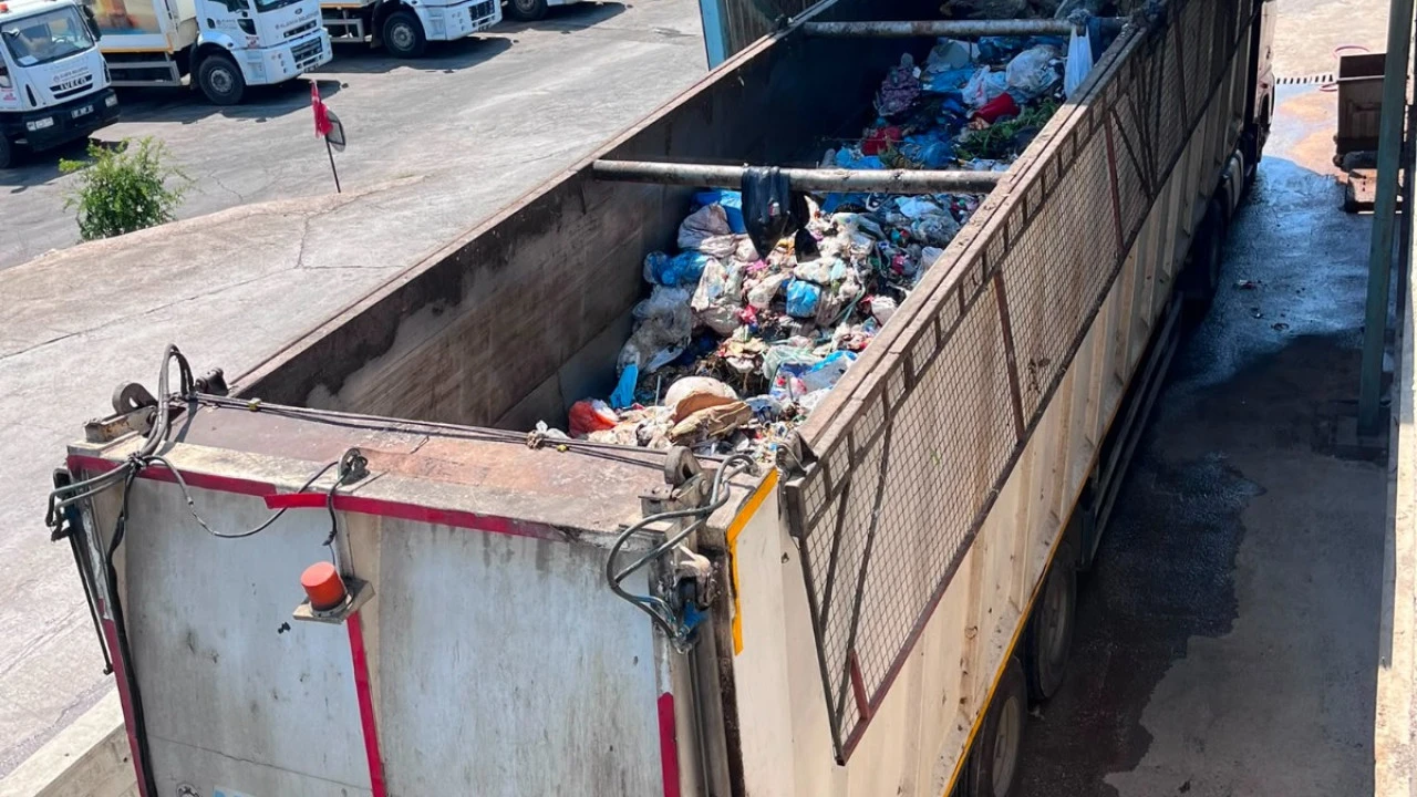 Alanya'da et operasyonu! 300 kilo et imha edildi