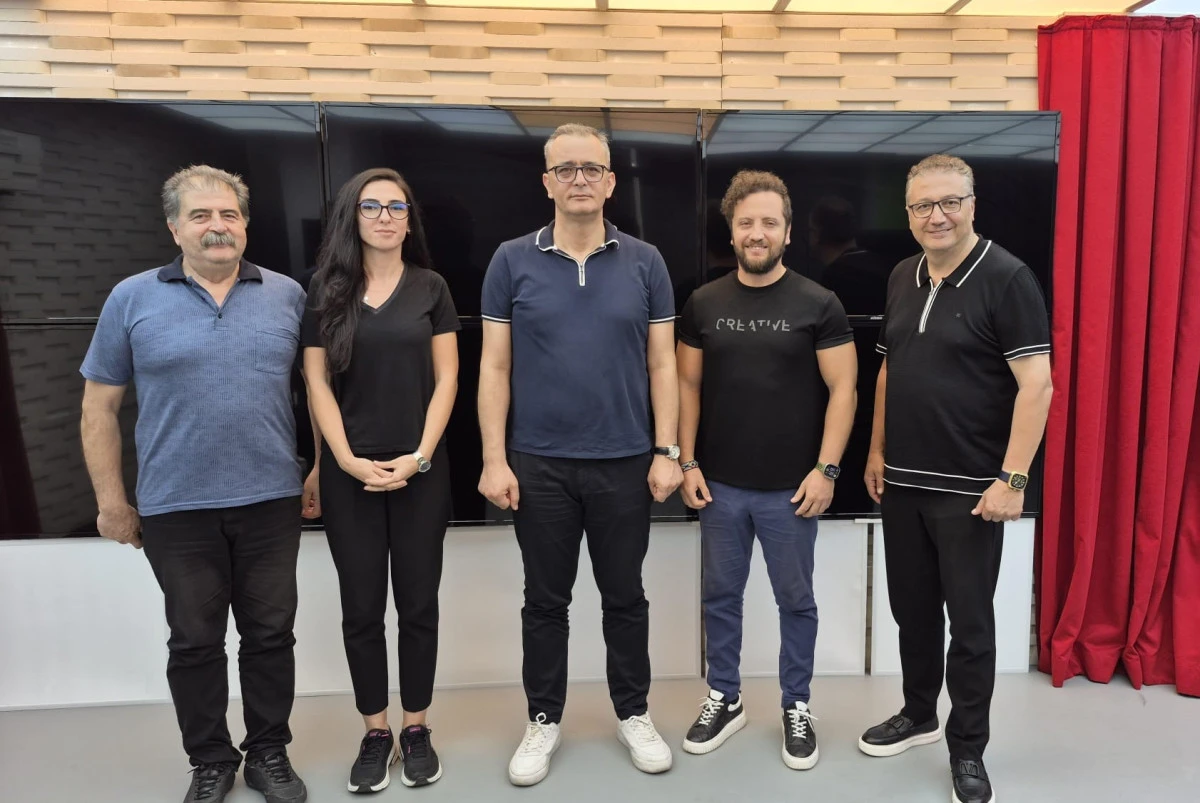 Antalya BİK M&uuml;d&uuml;r&uuml; Ulu&ccedil;amlıbel'den Art World TV'ye ziyaret
