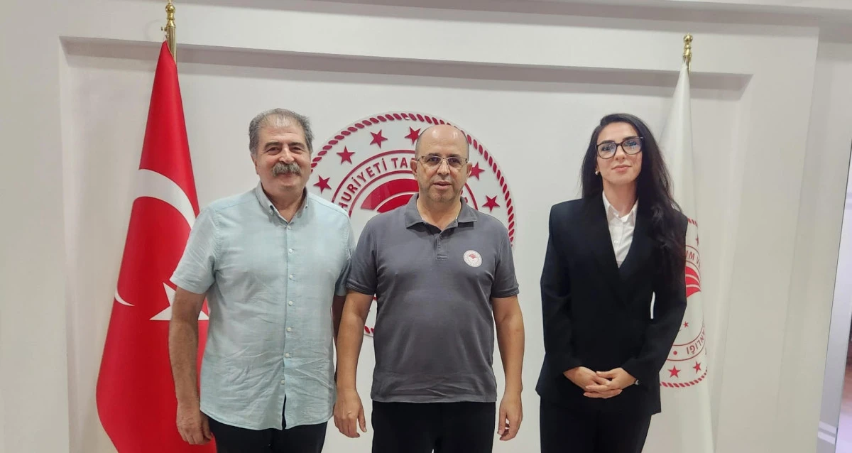 Antalya İl Tarım ve Orman M&uuml;d&uuml;r&uuml; Erkal'a, Art World TV'den ziyaret