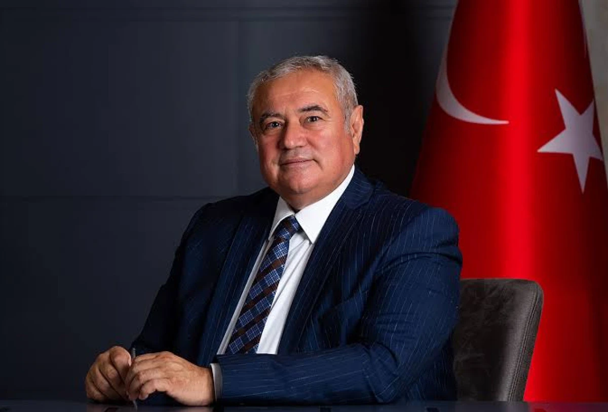 ATSO adayı Davut &Ccedil;etin se&ccedil;im ofisini a&ccedil;ıyor