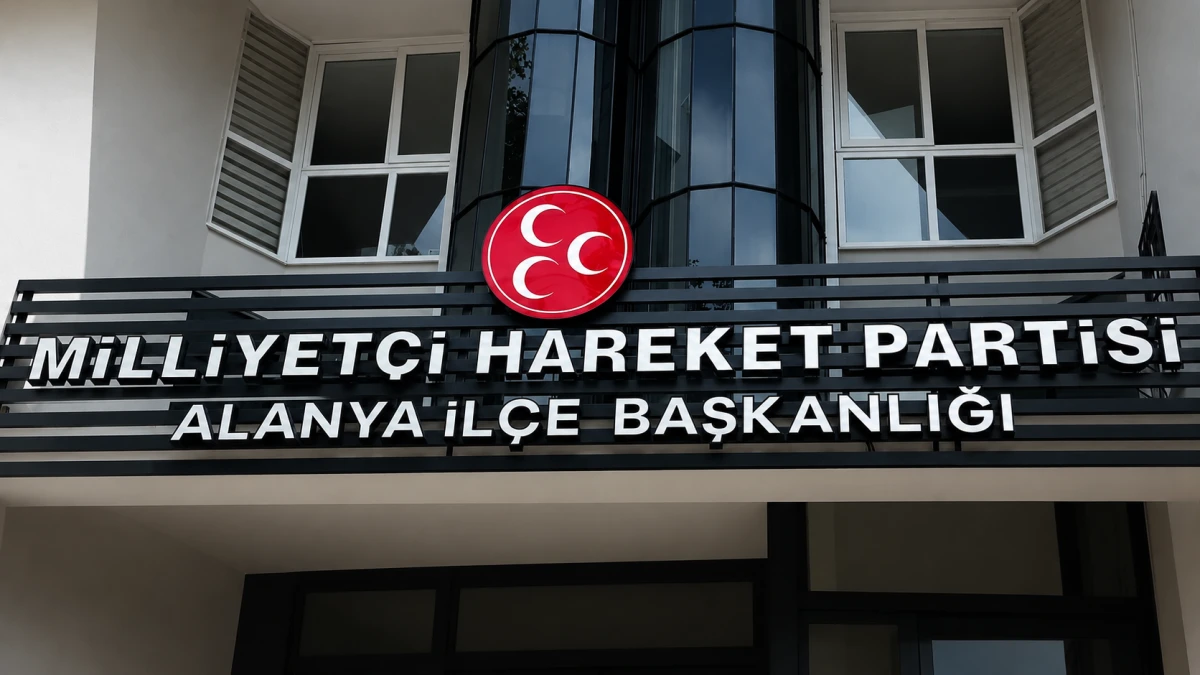 MHP Alanya'da yeni d&ouml;nem! T&uuml;rkdoğan yeniden başkan se&ccedil;ildi